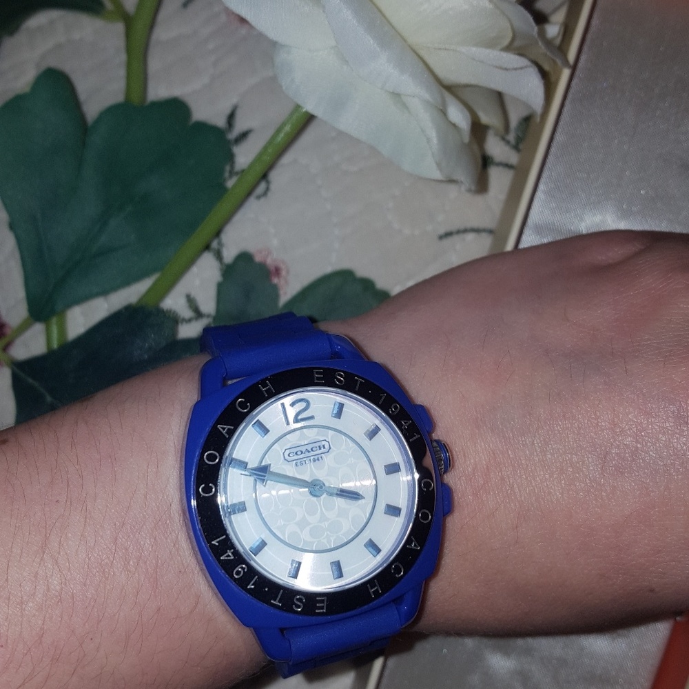 Coach royal blue watch - Picture 4 of 7